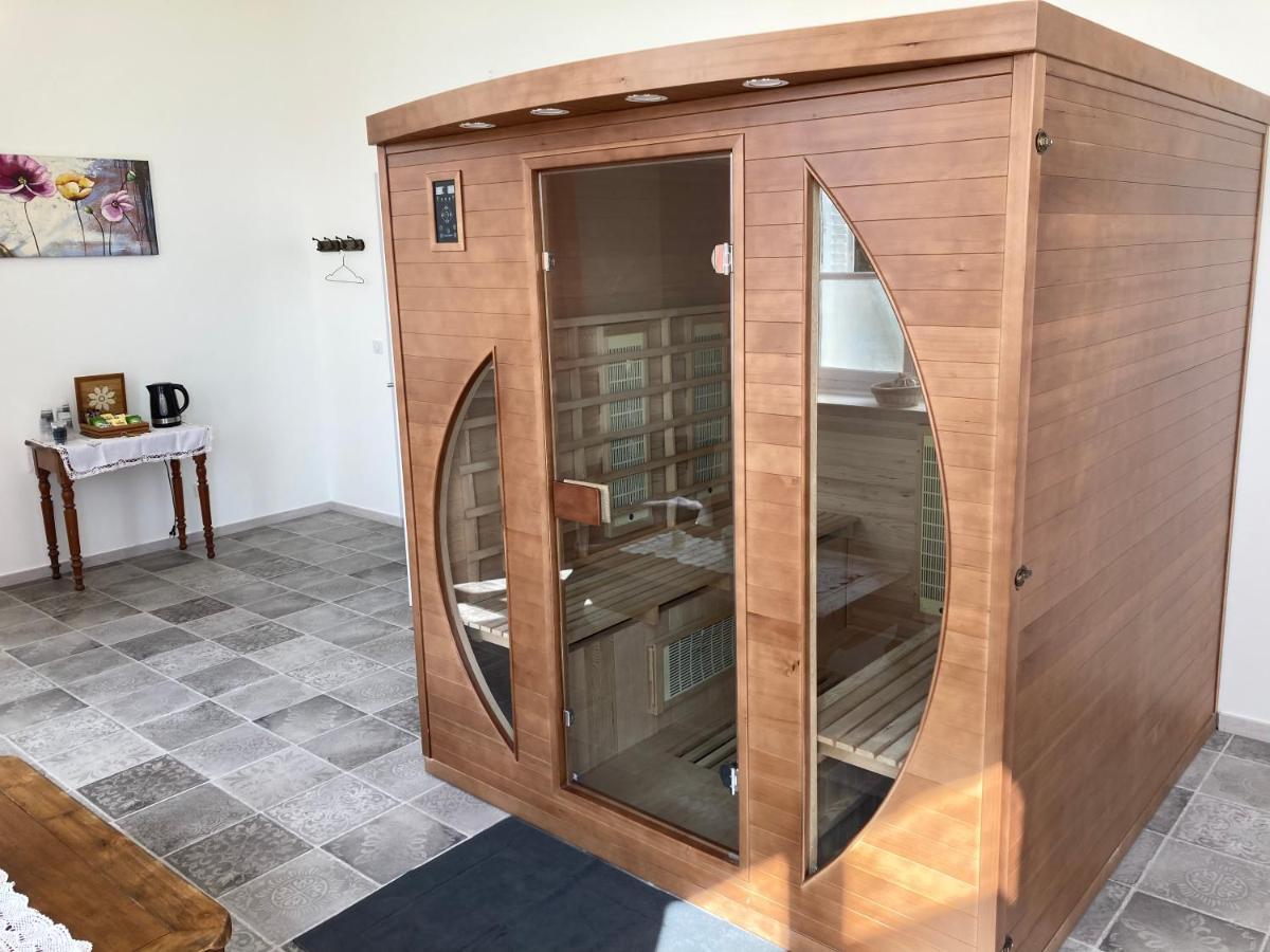 Chateau De La Bouchatte Chambre Les Roses Chazemais Eksteriør billede