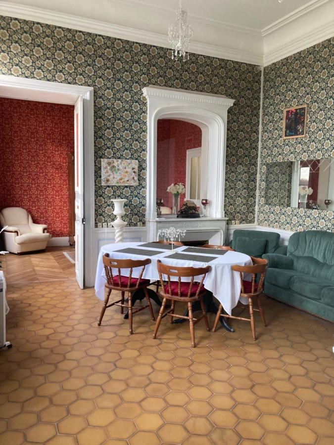 Chateau De La Bouchatte Chambre Les Roses Chazemais Eksteriør billede